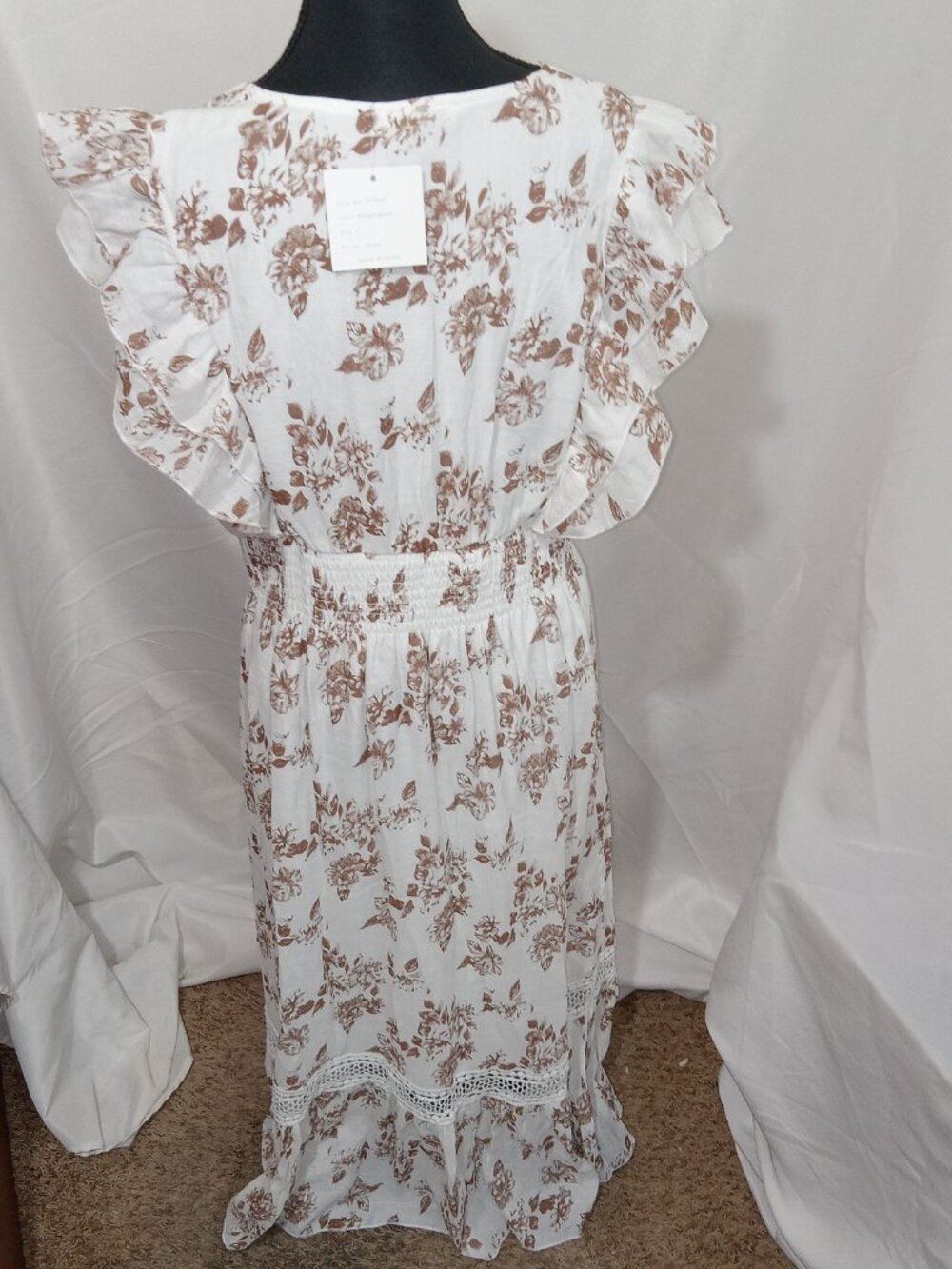 NWT J Gee Maxi Dress Size L White Brown Floral Cottagecore Smocked Boho Flutter - Picture 5 of 16